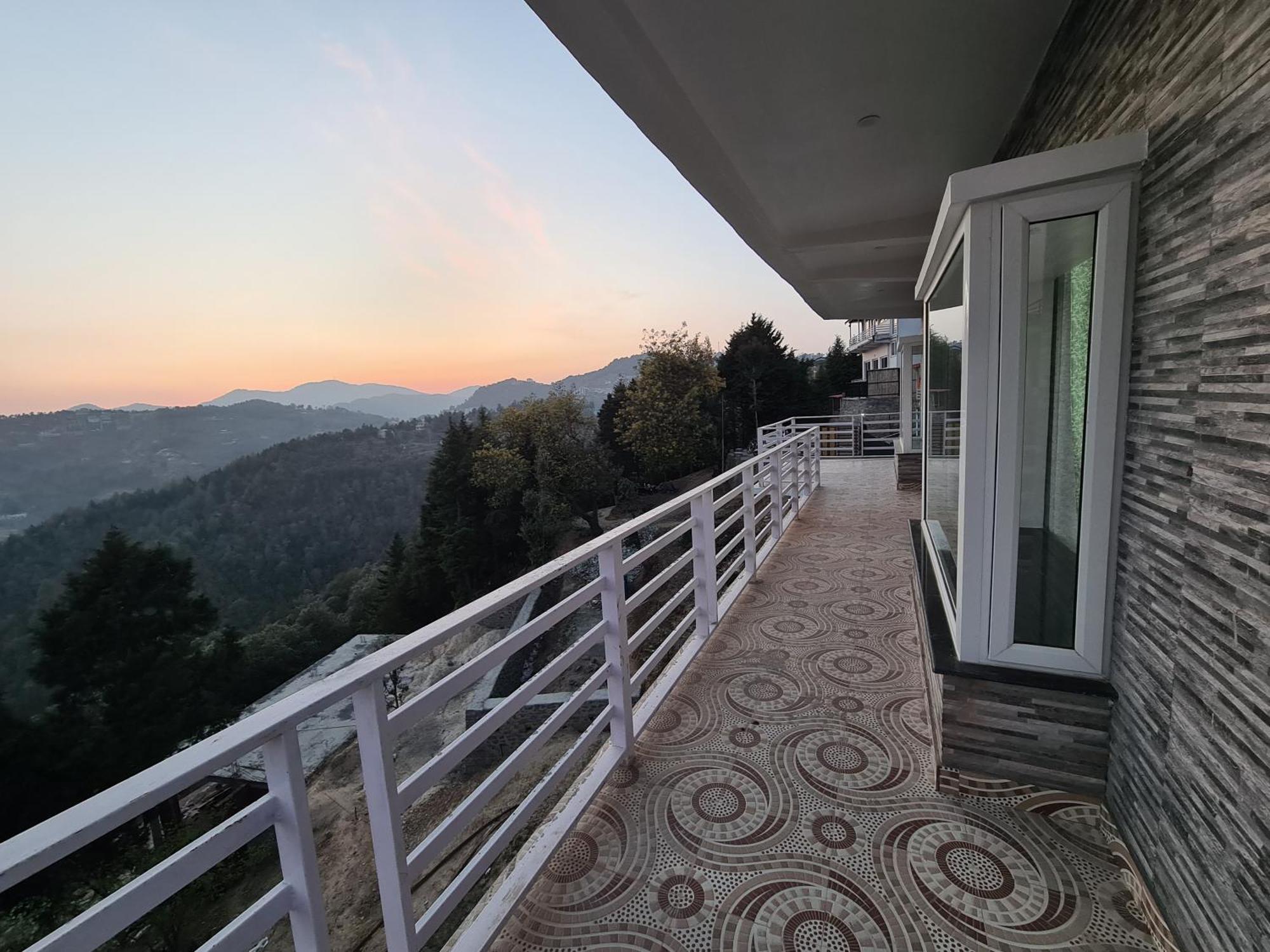 Abhi's 3* Mukteshwar