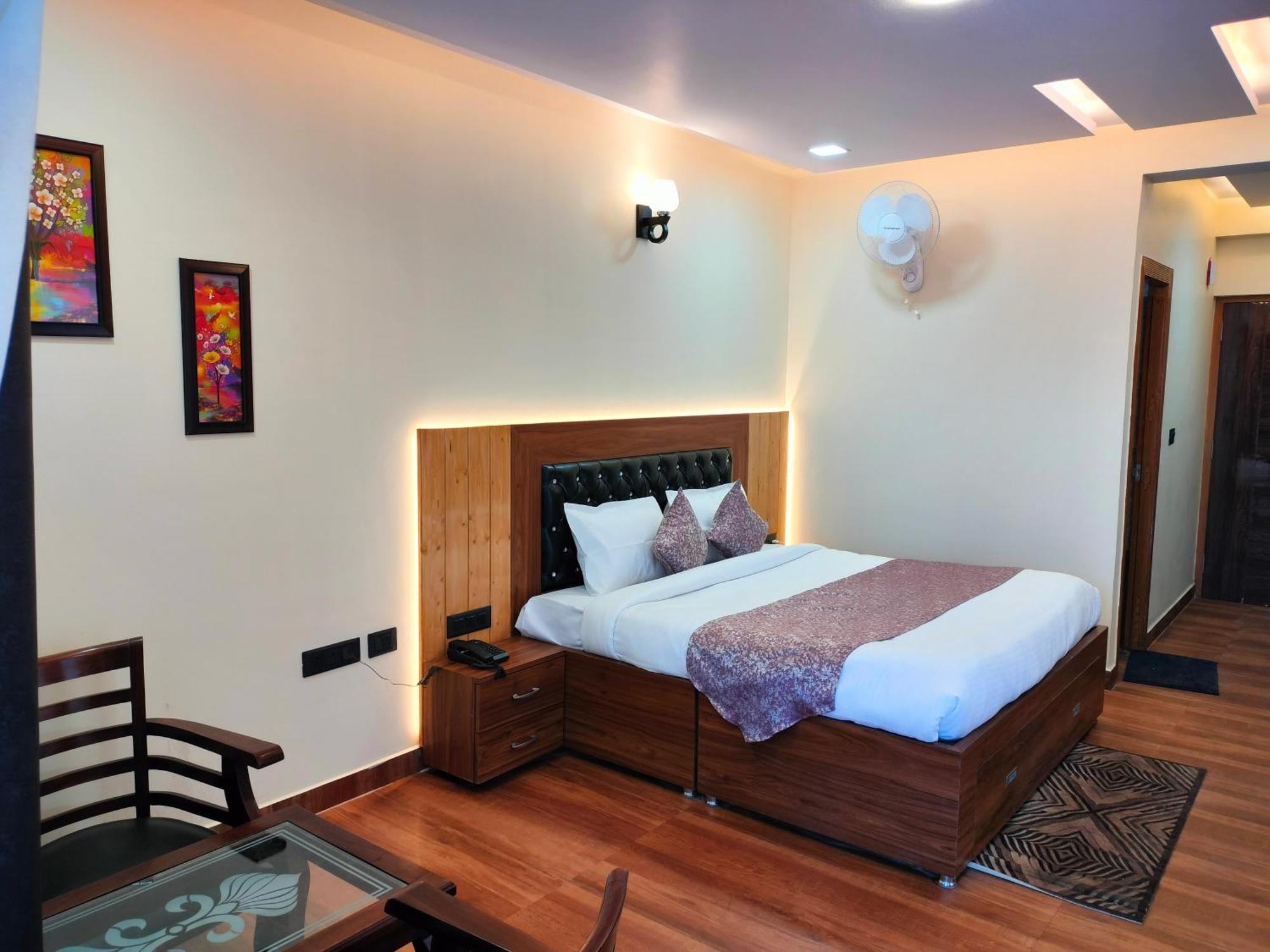 The White Mountaina 5* Mukteshwar