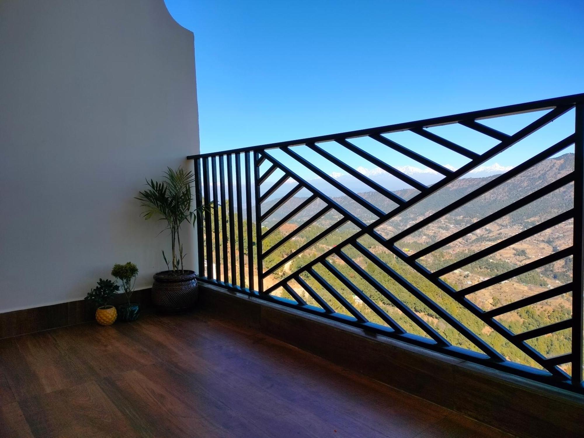Hotel The White Mountaina Mukteshwar