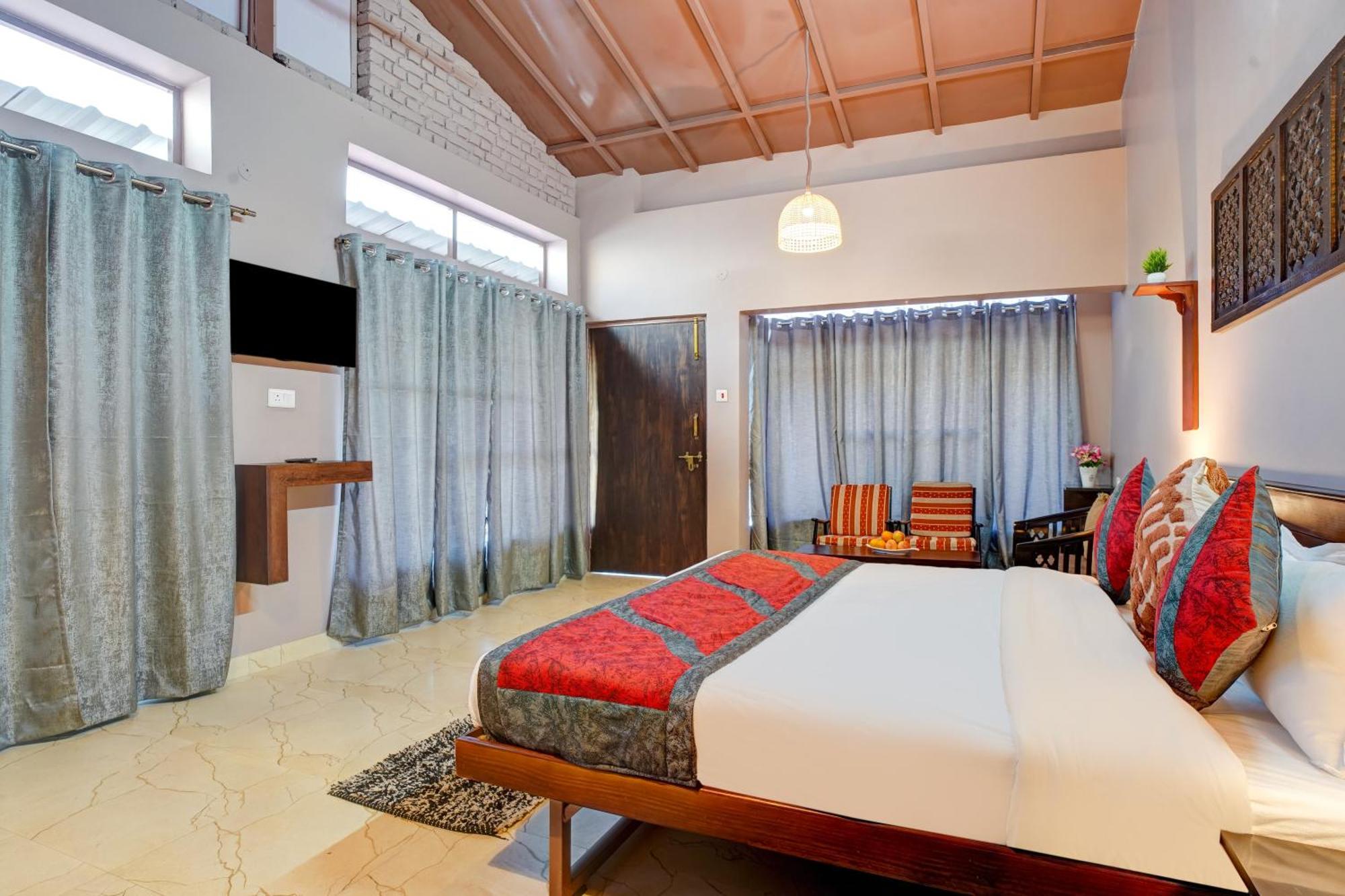 Villa Nature's Vibe - A 4bhk Plum Orchard
