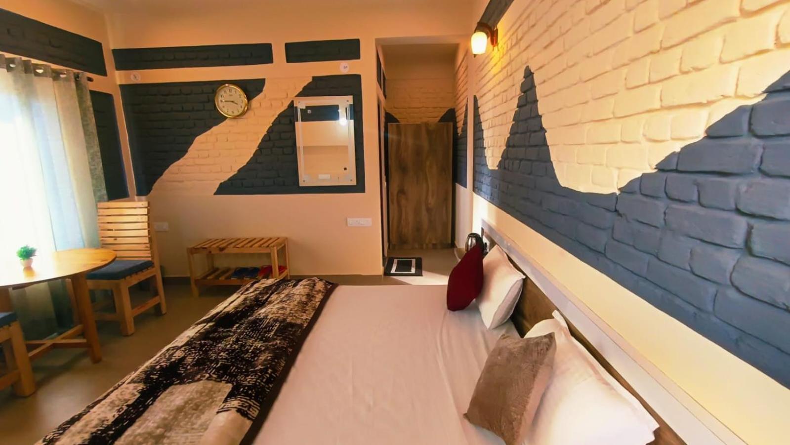 Homestay Pahadi Safaari Mukteshwar