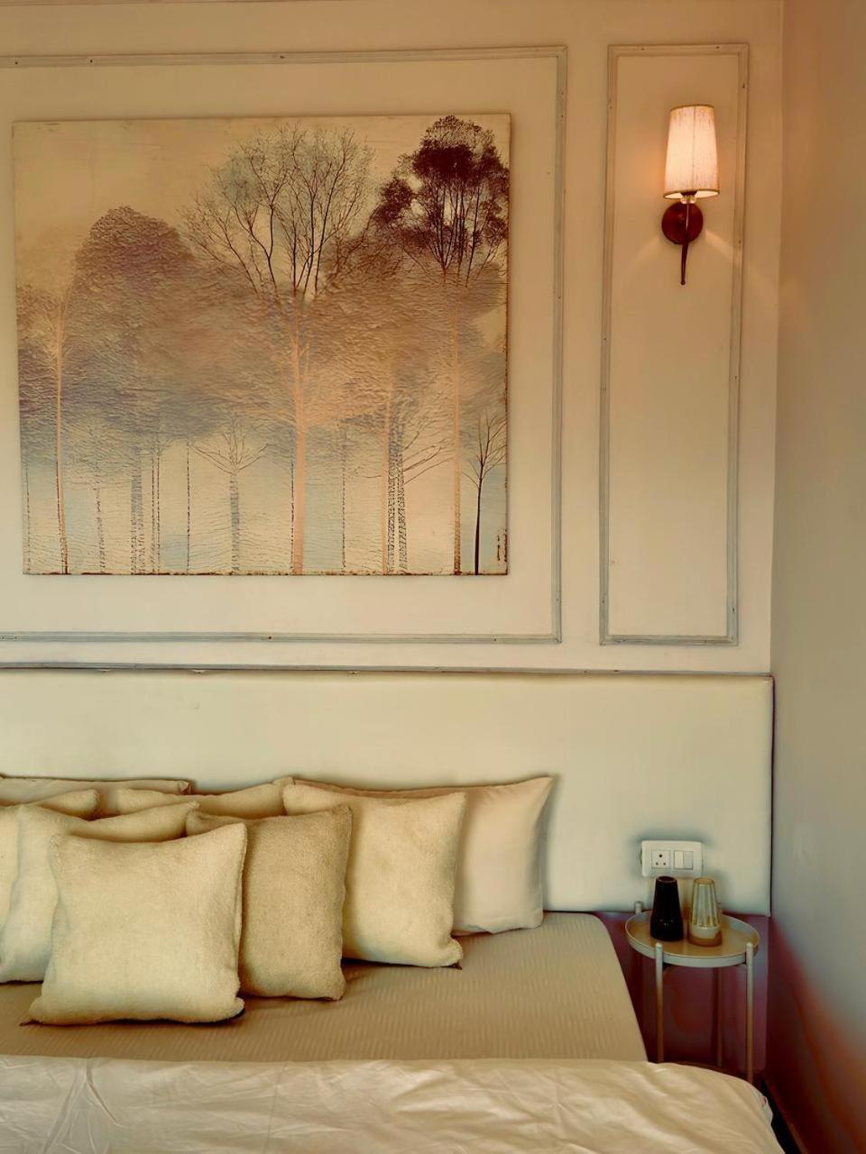 Exstasy - Bathtub & Cafe - Your Romantic & Cozy Getaway - Thhpsociety - Homestay
