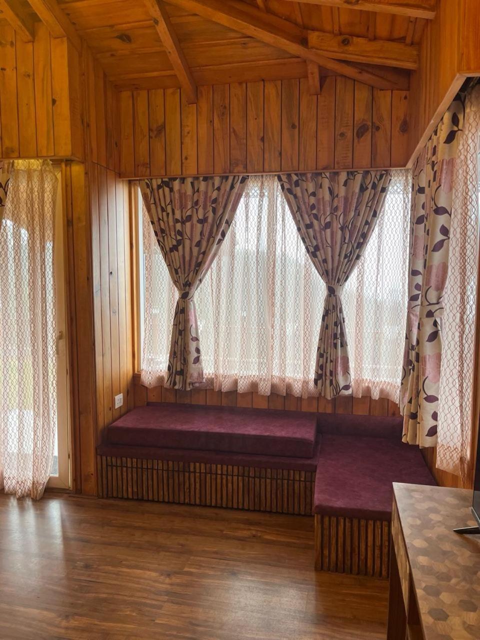 Qcent Club Resort Mukteshwar