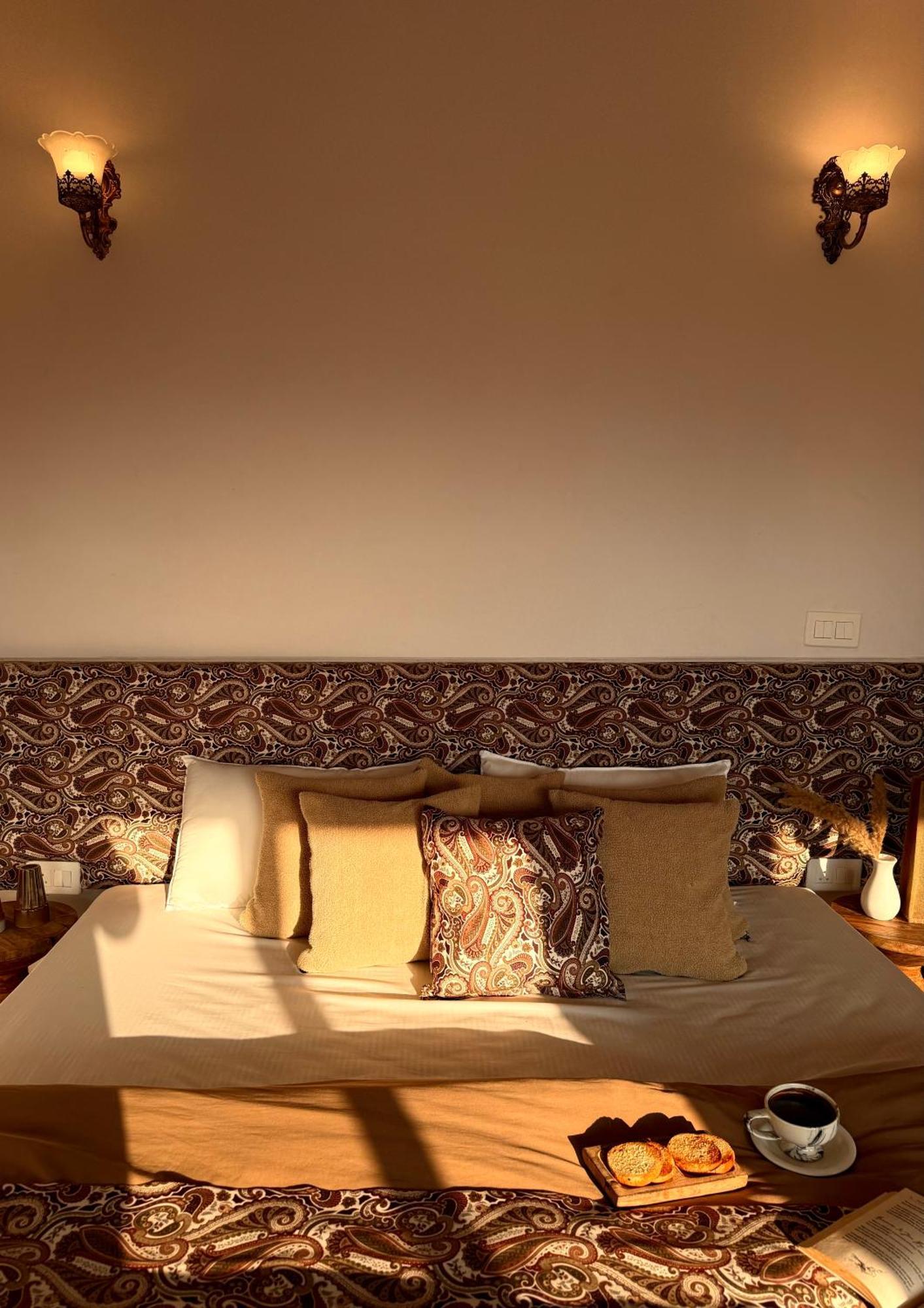 Nazaara -thhpsociety - - Witness The View From Your Bed *