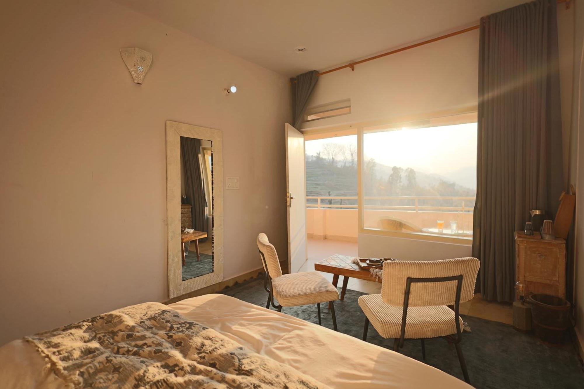Nazaara -thhpsociety - - Witness The View From Your Bed *