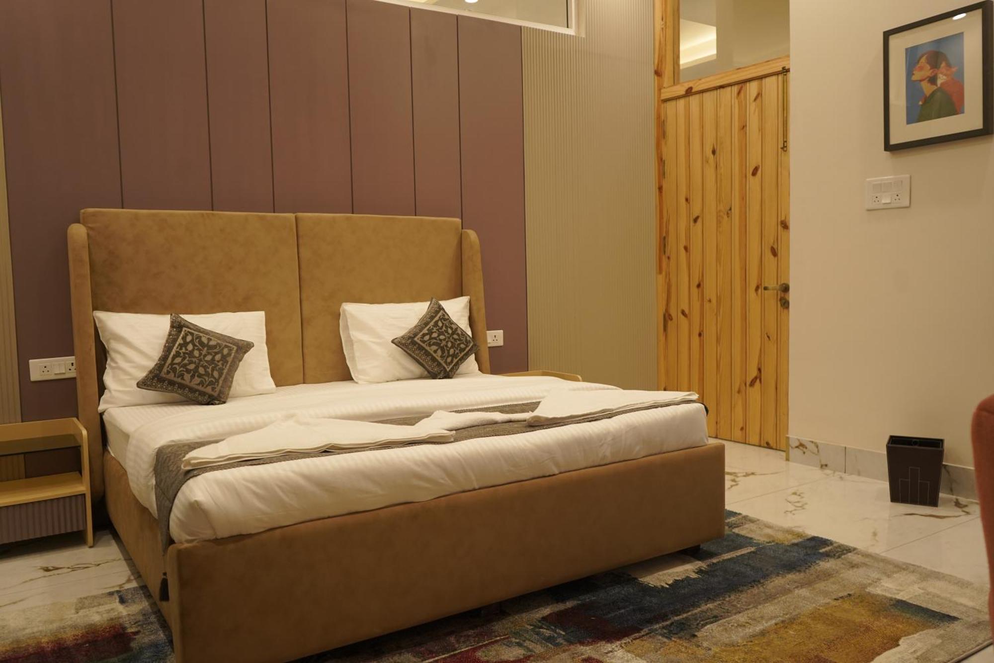 Uptown Kingdom The Luxury Hotel