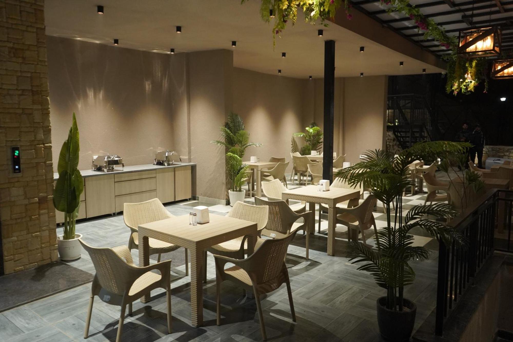 Uptown Kingdom The Luxury Hotel 4*