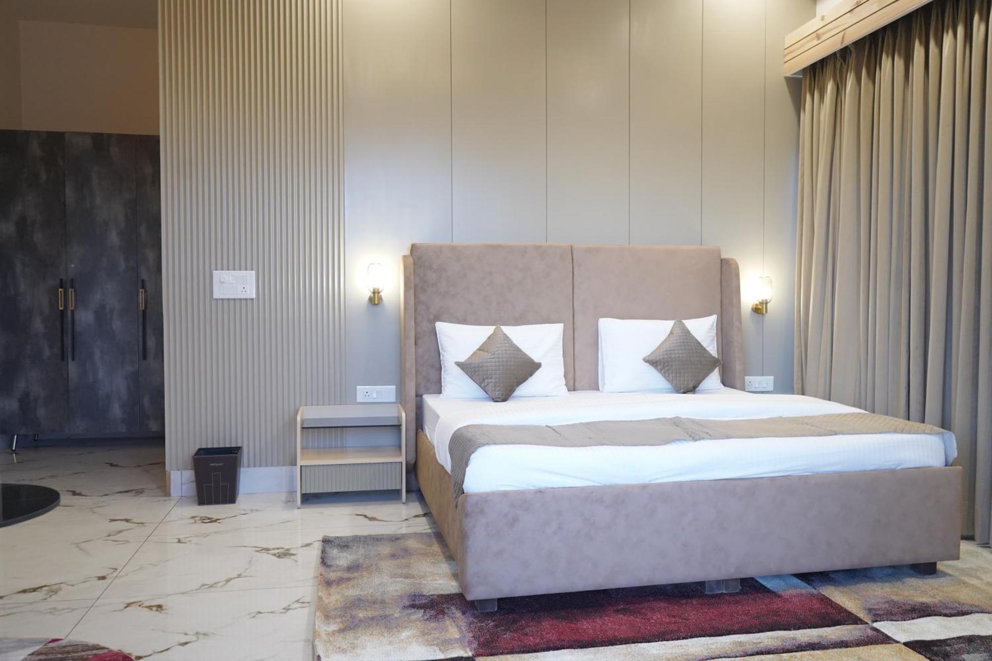 Uptown Kingdom The Luxury