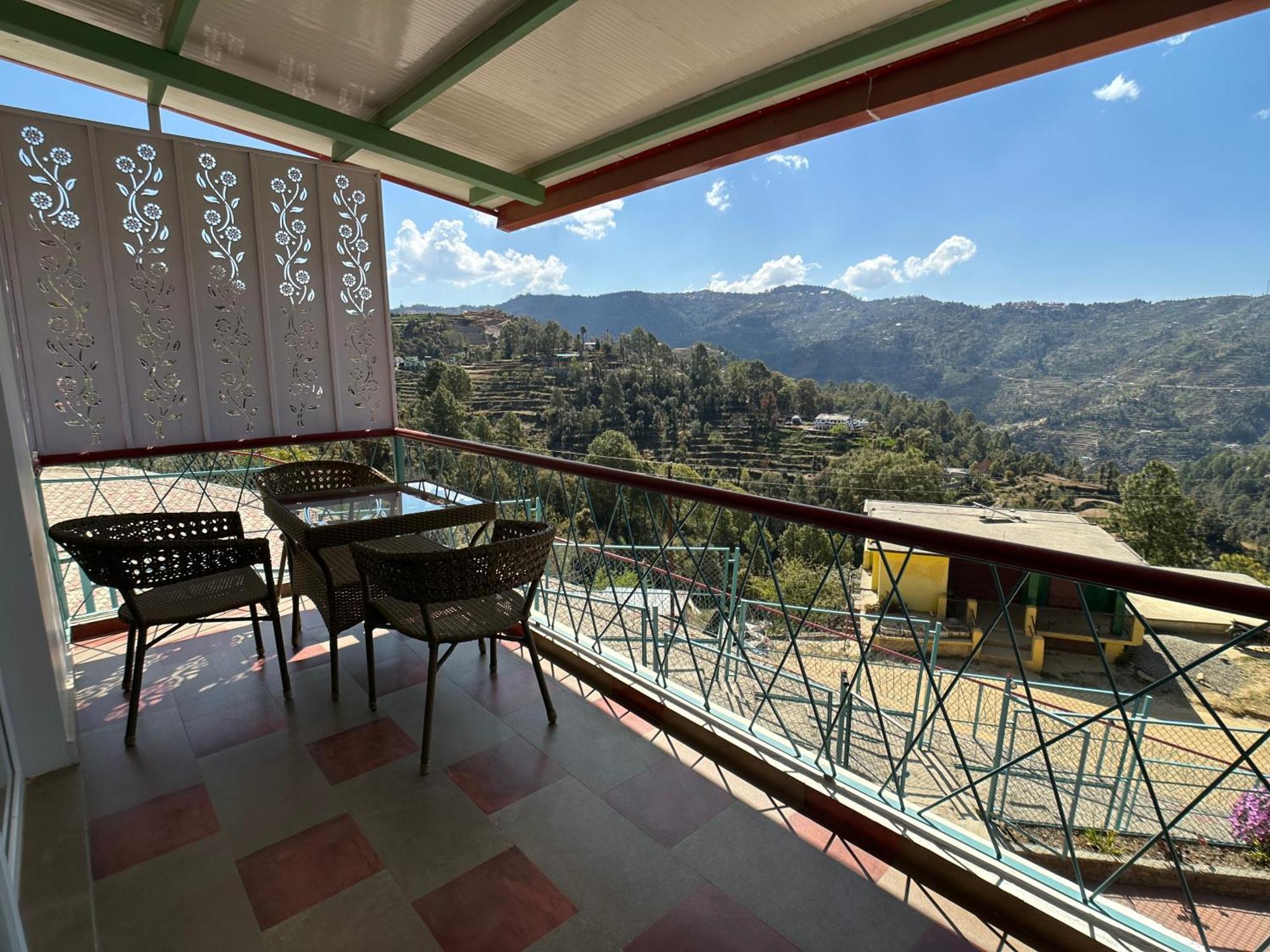 Adrushya Estates Luxury Suites, 3* Mukteshwar
