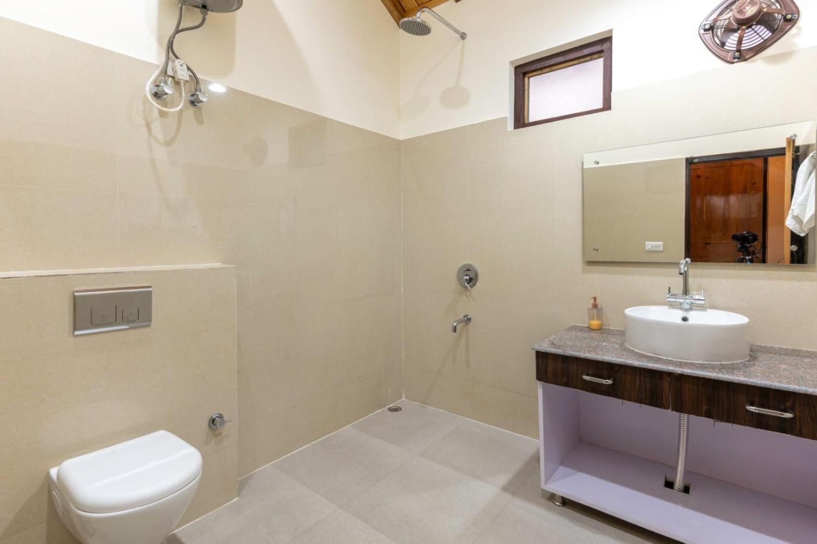 Shree Parijat - Luxury In Resort
