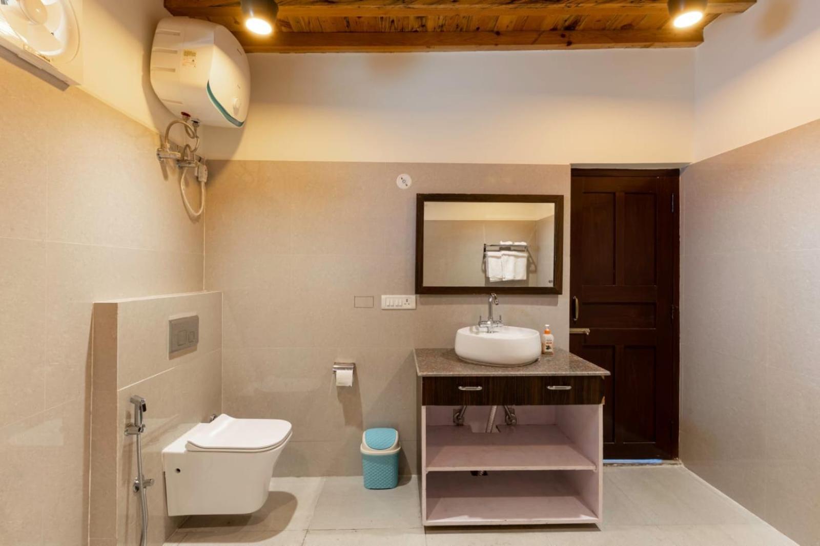 Resort Shree Parijat - Luxury In *