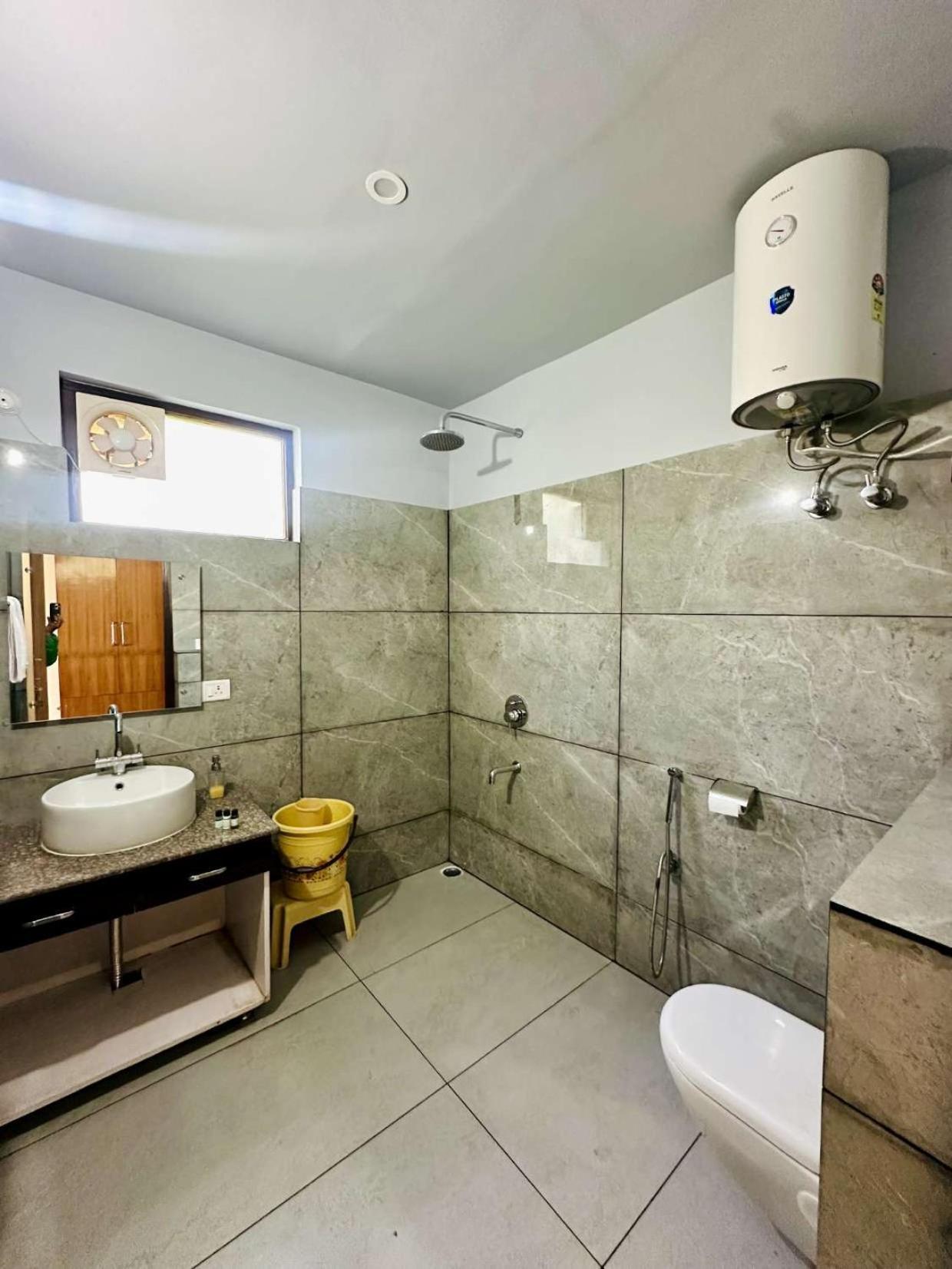 Shree Parijat - Luxury In Resort