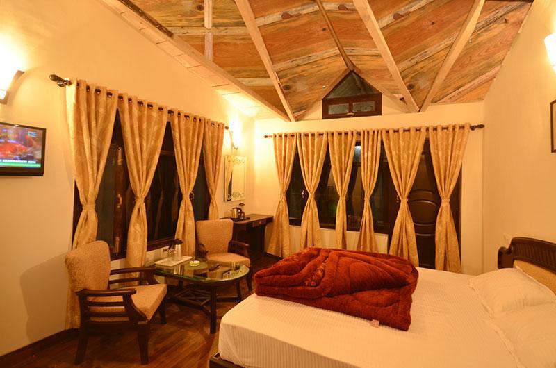 Resort V Oak Resort,