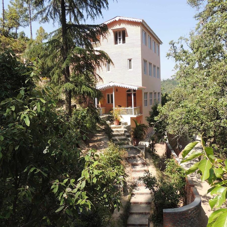 Whispering Heights Hotel