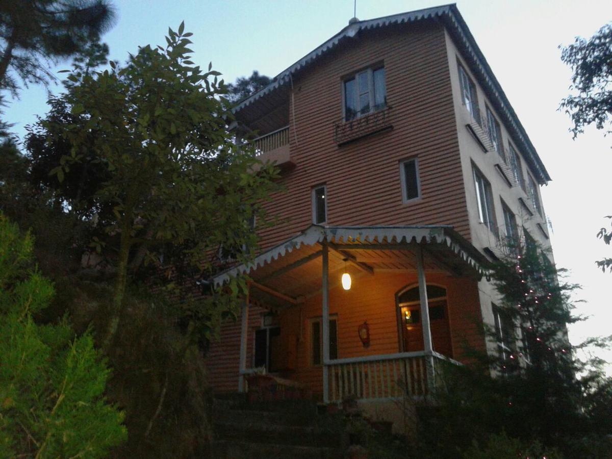 Whispering Heights Hotel Mukteshwar