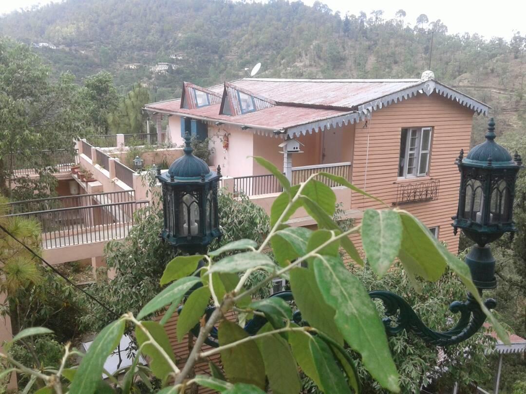 Hotel Whispering Heights Mukteshwar