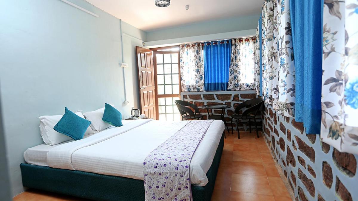 Chirping Orchard, Bed & Breakfast