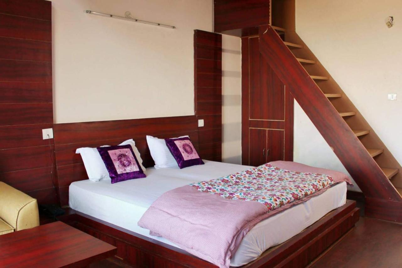 Grand Himalayan & Resorts *