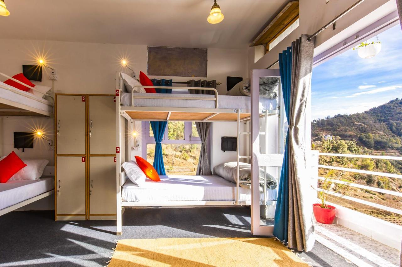 Hostel Zostel *