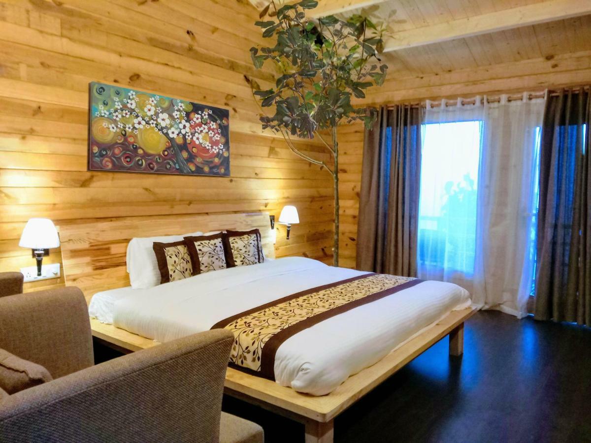 Treehouse Resort 3*